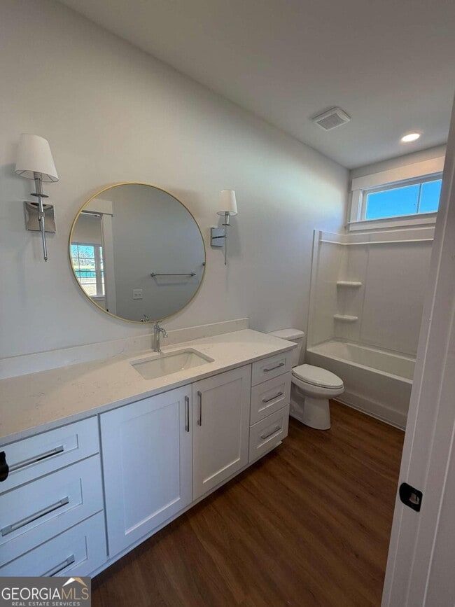 Building Photo - 115 Longpoint Dr