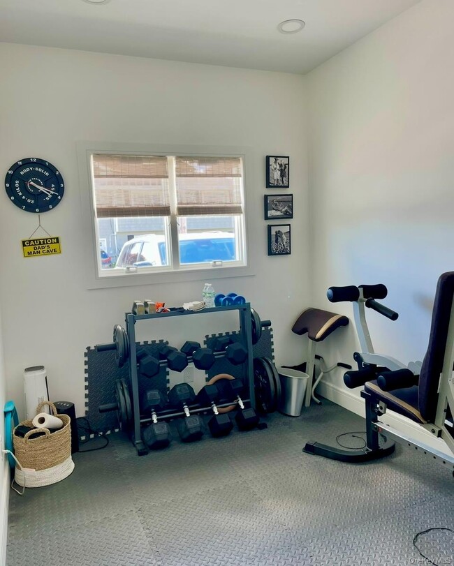 Building Photo - 2174 Bay Blvd