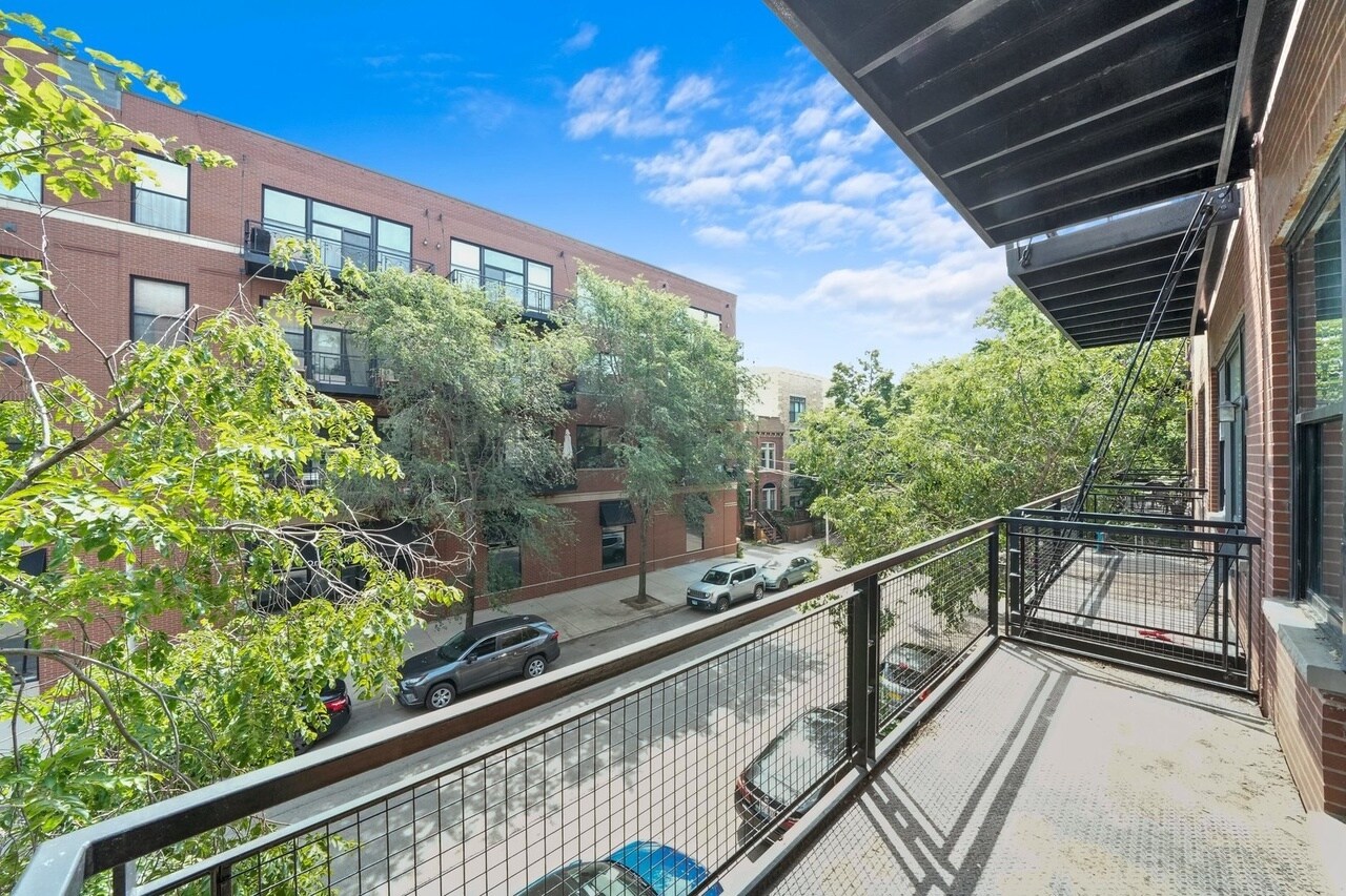 Building Photo - 2 S Leavitt St