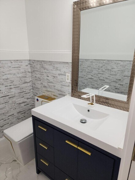 Building Photo - 5524 Boynton Gardens Dr