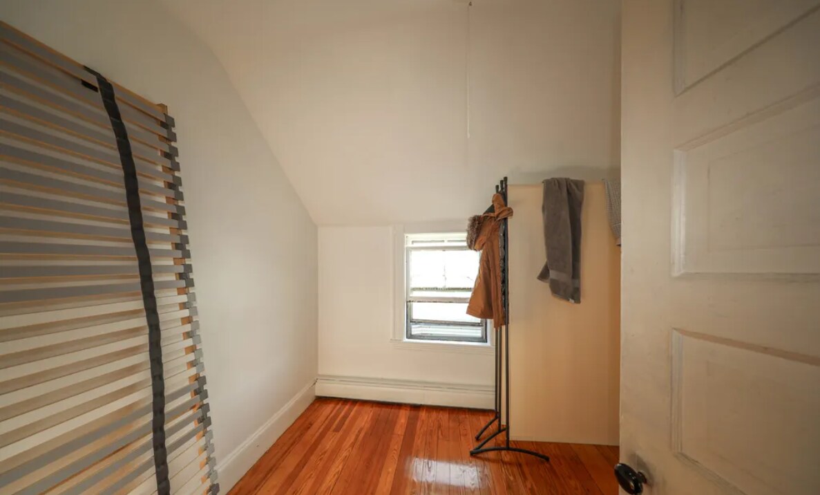 Building Photo - 17 Princeton St