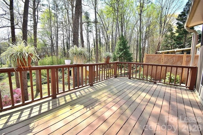 Building Photo - 9530 Errington Ln