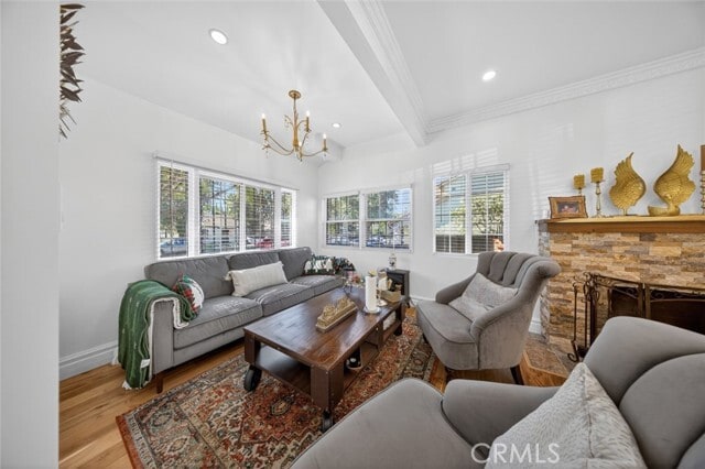 Building Photo - 327 Vine St