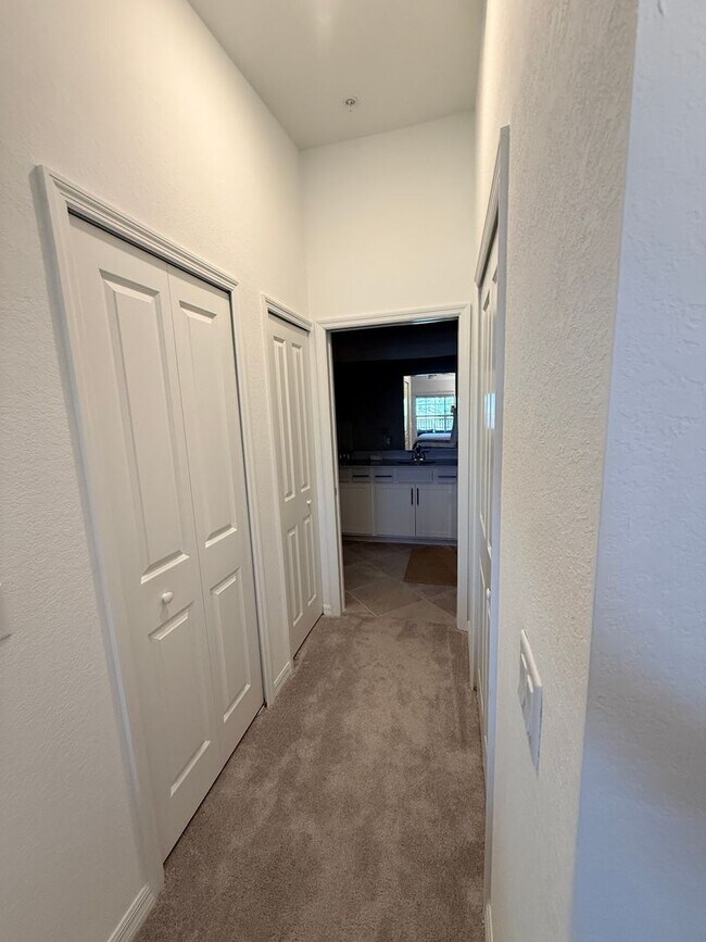 Building Photo - Beautifully Furnished Second-Floor Coach Home in the New Webb’s Reserve Golf & Country Club – Gol...