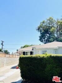 Building Photo - 14236 1/2 Tiara St