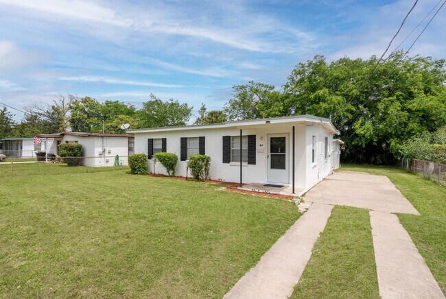 Building Photo - 20 Rollins Ave