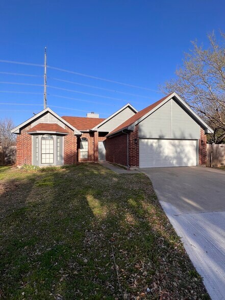 Primary Photo - 808 Xavier Dr