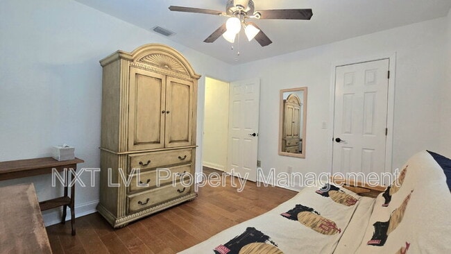 Building Photo - 2317 SW 44th Terrace