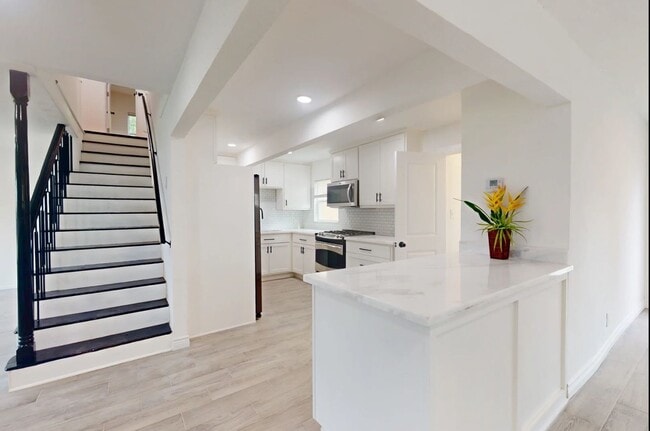 Building Photo - 3830 Cosby St