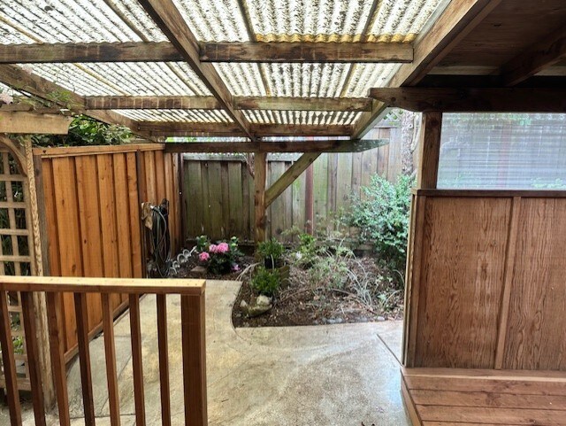 BBQ area - 2650 Fleetwood Dr