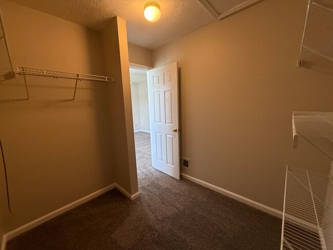 Building Photo - MOVE IN SPECIAL!! LARGE BEAUTIFUL 3 Bedroom 2.5 Bath Townhouse w/Finished Basement, Fenced in Yar...