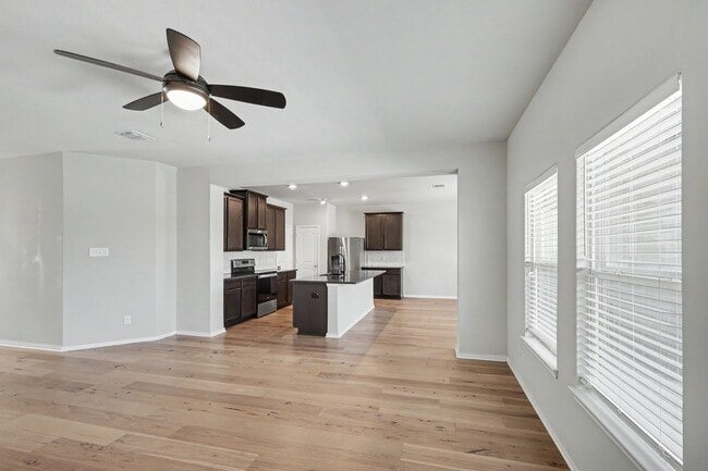Building Photo - 4 Bed, 2.5 Bath Home in Hightop Ridge with Open Floor Plan