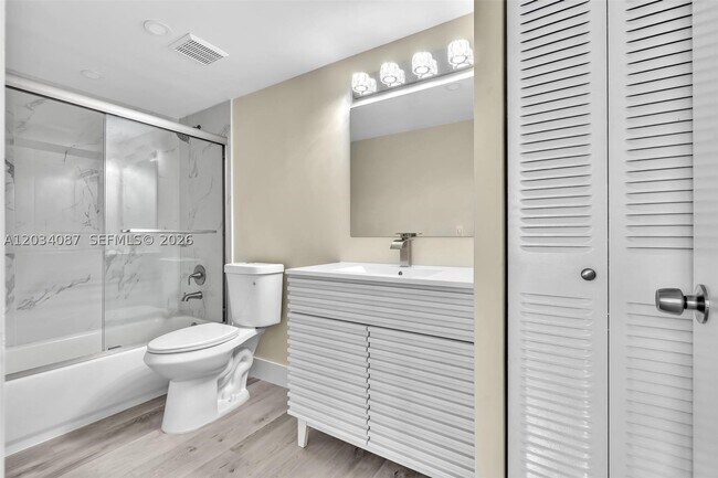 Building Photo - 9124 Collins Ave