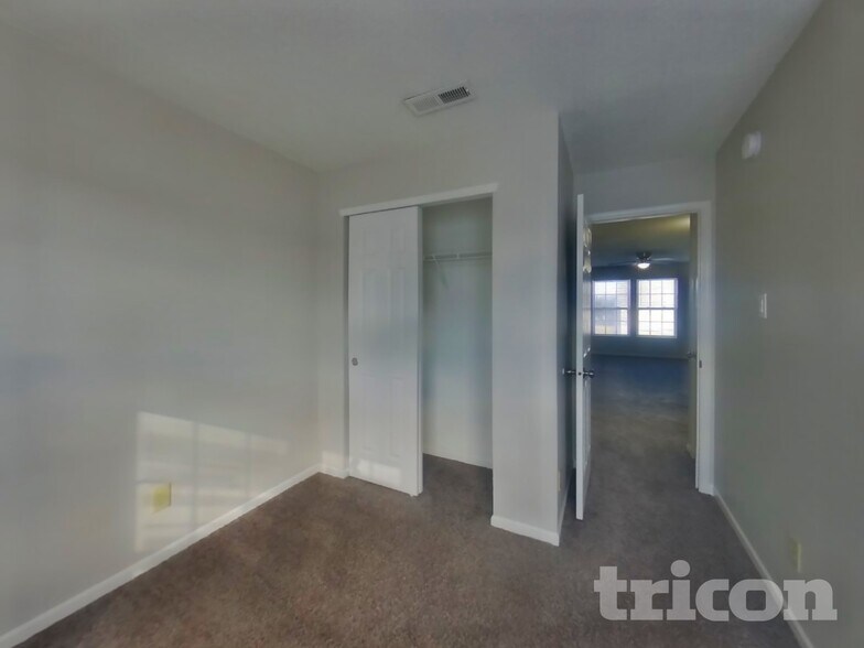 Building Photo - 3357 Summer Breeze Cir