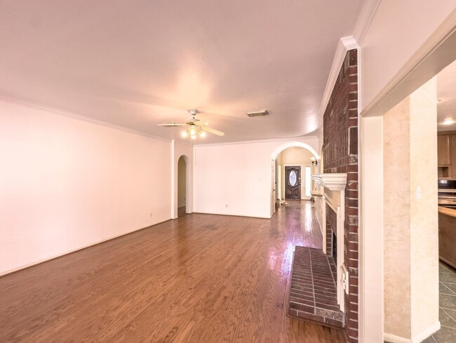 Building Photo - 16714 Colony Terrace Dr