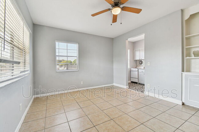 Building Photo - 321 24th Ave N