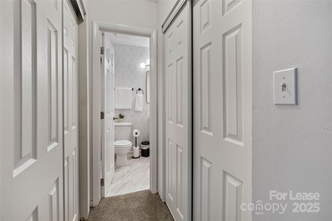 Building Photo - 4803 Spring Lake Dr