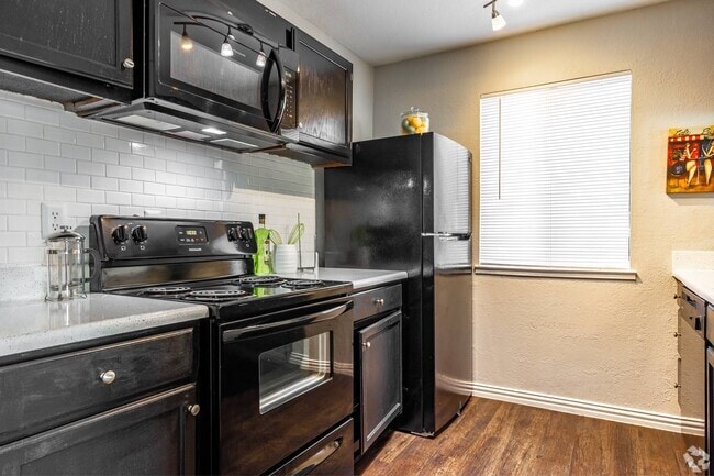 Building Photo - Water Ridge Apartments