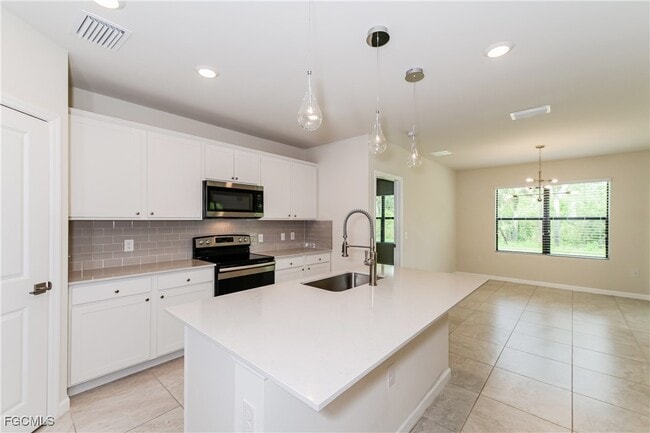 Building Photo - 10820 Firebush Cir