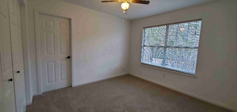 Building Photo - 128 Luden Dr