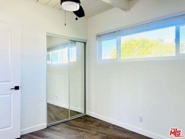 Building Photo - 421 E Chevy Chase Dr