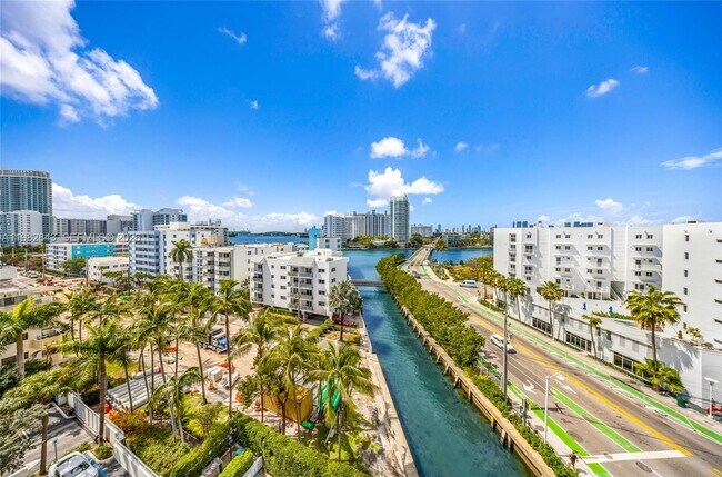 Building Photo - 1688 West Ave