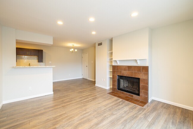 Building Photo - 2750 Holly Hall St