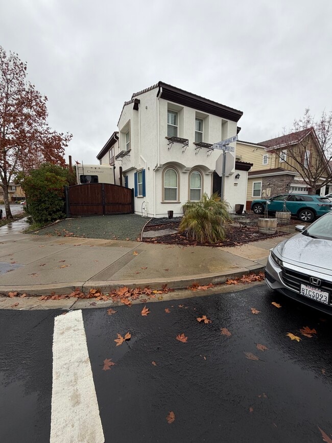 Building Photo - 701 Prestwick Ct