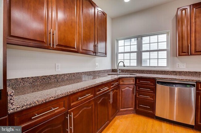 Building Photo - 13646 Sweet Woodruff Ln