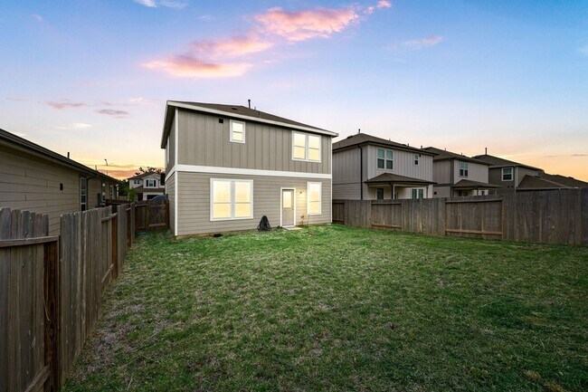 Building Photo - 25927 Chicory Dr