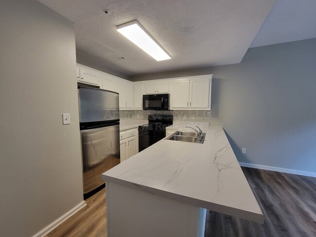 Building Photo - 3058 Steeplechase Dr