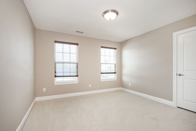 Building Photo - 2457 Woodhawk Ln