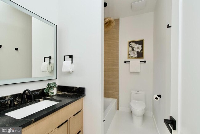 Building Photo - 1623 Marion St NW