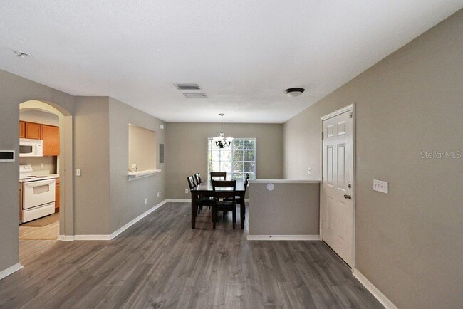 Building Photo - 7127 Waterside Dr