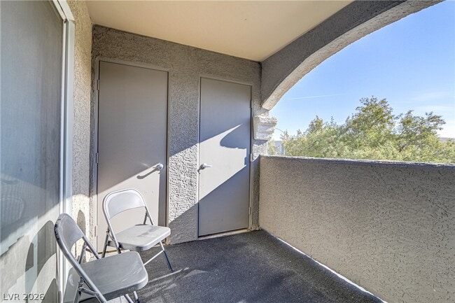 Building Photo - 5055 W Hacienda Ave