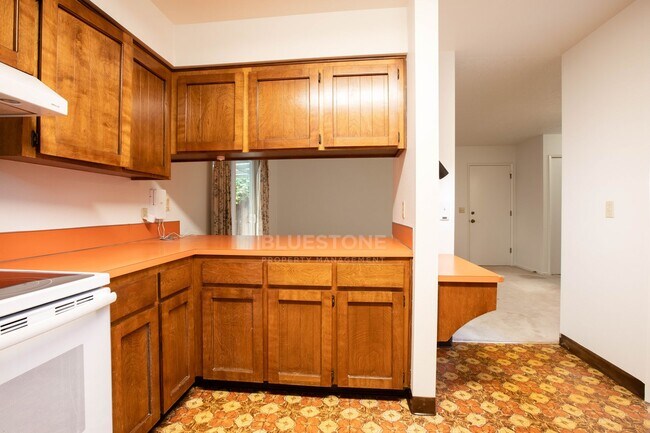 Building Photo - Sweet 3 bedroom 2 bath home in Beaverton available now!