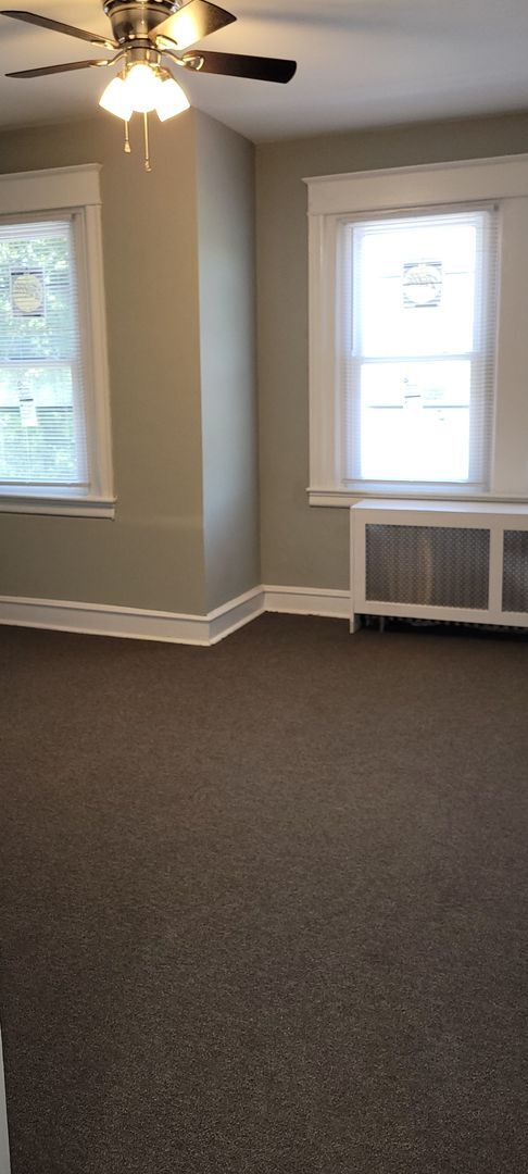Building Photo - 5261 E Roosevelt Blvd