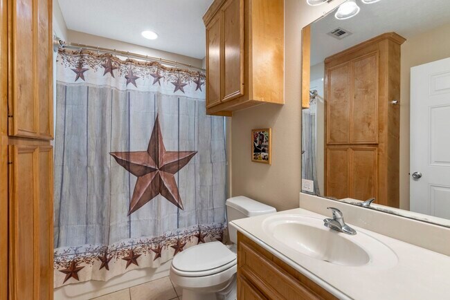 Building Photo - 620 Foster St