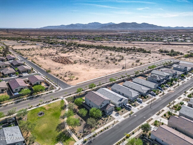 Building Photo - 17809 W Country Club Terrace