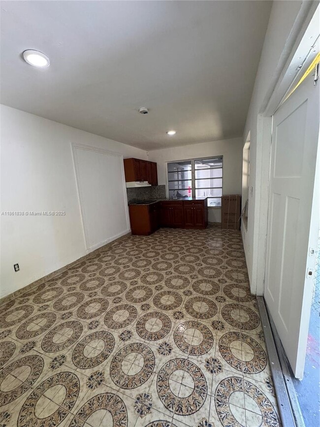Building Photo - 100 NW 64th Ct