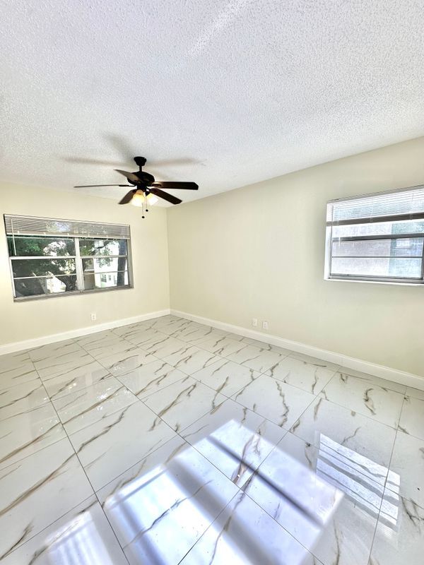 Building Photo - 4141 NW 90th Ave
