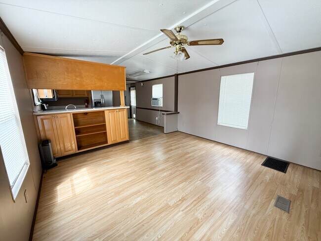 Building Photo - 167 Deer Run