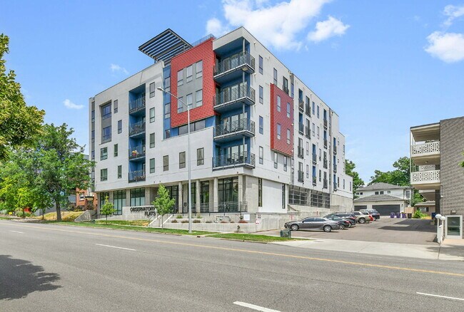 Building Photo - $1,895 - 1 Bed, 1 Bath Condo with In Unit ...