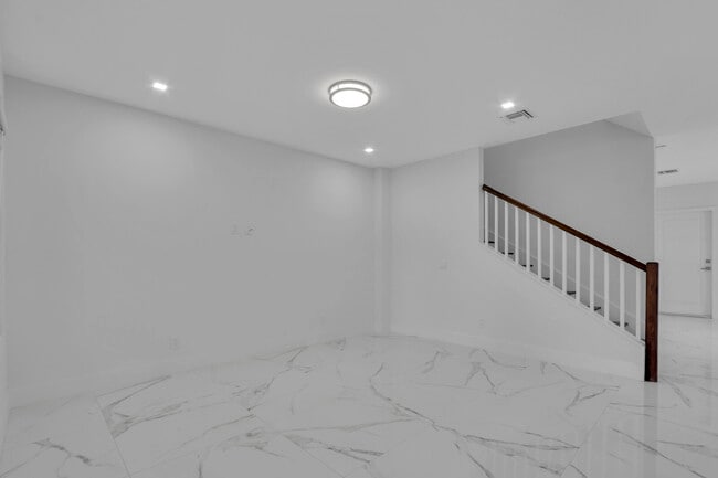 Building Photo - 406 Bella Sol Way