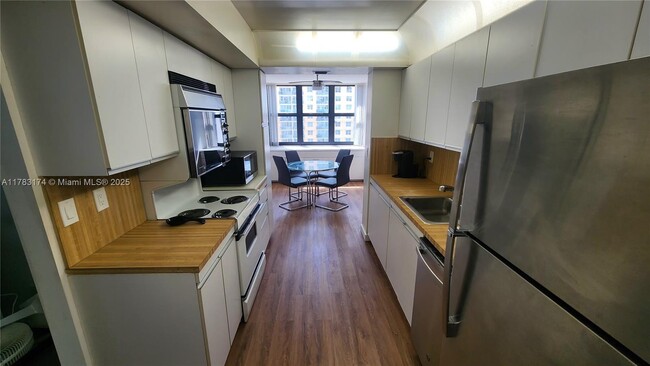 Building Photo - 2401 S Ocean Dr