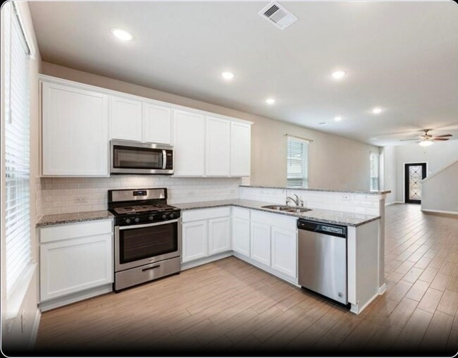 Building Photo - 31314 Spotted Saddle Hollow
