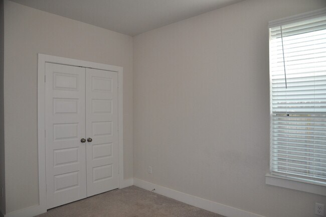 Building Photo - 31822 Grand Orch Ln