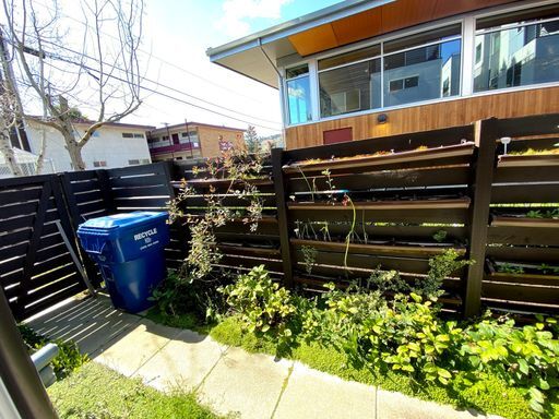 Building Photo - Keep $500! Modern Townhouse in South Park!