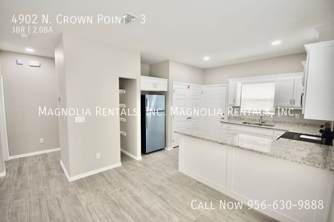 Building Photo - 4902 N Crown Point