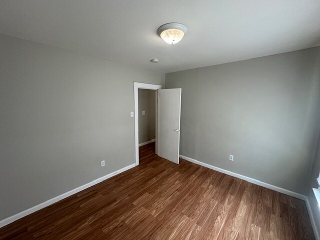 Building Photo - 1085 E 16th Ave